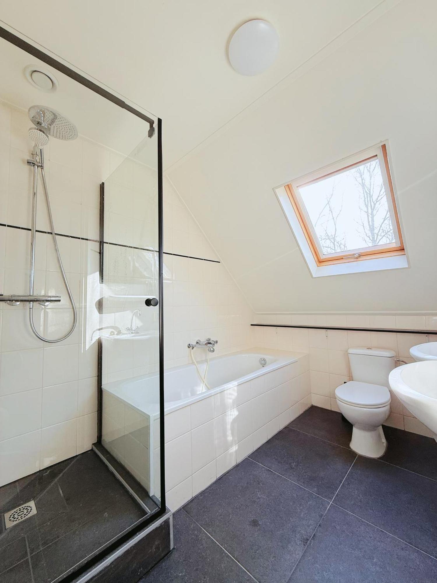 Comfort Villa For 8 People Zeewolde Eksteriør billede